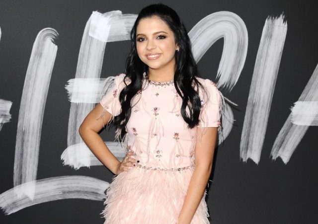 Cree Cicchino Age, Boyfriend, Twin, Feet, Height, Sister, Parents