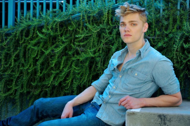 Levi Meaden – Ariel Winter’s Boyfriend Bio and Facts You Didn’t Know About Him 