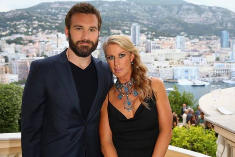 Clive Standen – Bio, Height, Body Stats, Wife, Family, Children