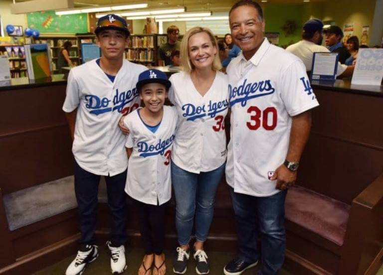 Dave Roberts Wife, Parents, Son, Family, MLB Coaching Career