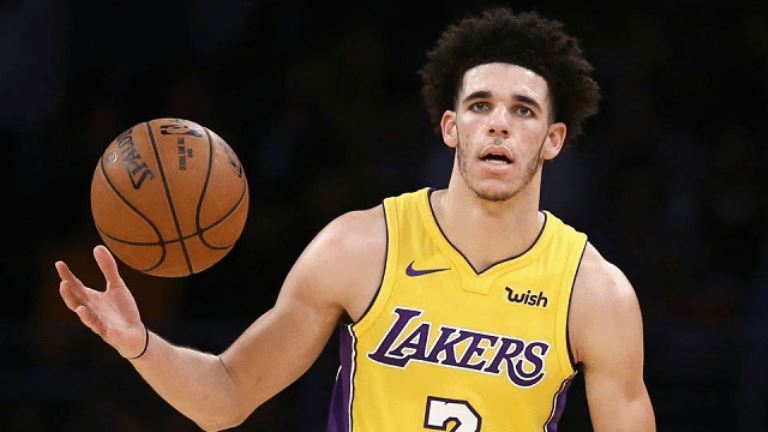 Lonzo Ball Dad, Mom, Brother, Family, Girlfriend, Height, Weight 