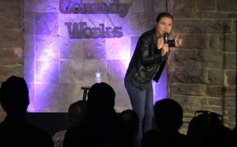 Taylor Tomlinson – Bio, Age, Wiki, Parents, Facts About The Comedian