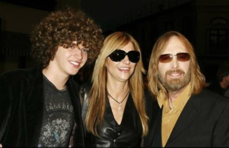 Dana York Age, Bio, Kids, Other Facts About Tom Petty’s Wife